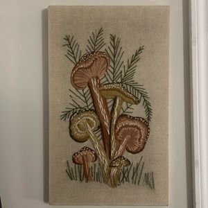 ✨Vintage 🍄 Mushroom crewel wall hanging